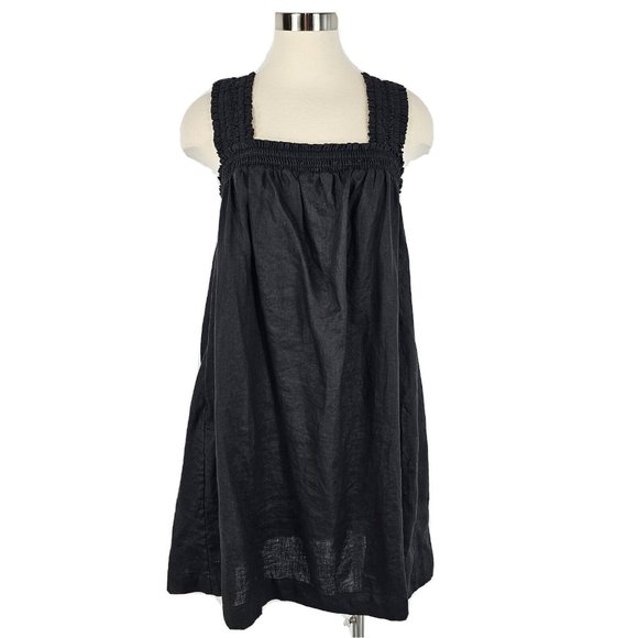 Everlane Dresses & Skirts - Everlane The Smocked Linen Shift Dress Womens Size Medium Black Sleeveless Flowy